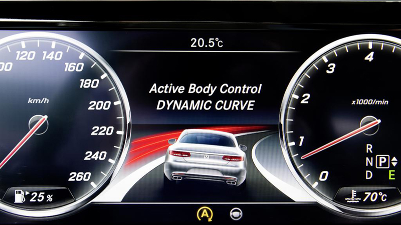 Illustration for article titled How Two Wacky Concepts Make The S-Class Coupe Lean Like a Skier